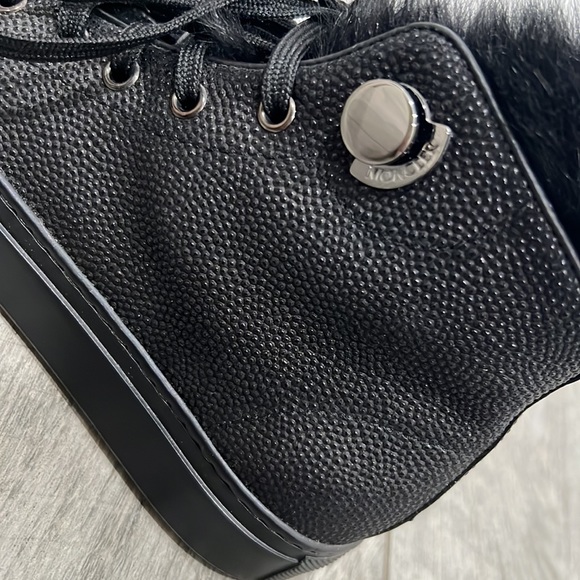 Moncler lace up booties with fur tongue. - Picture 4 of 10